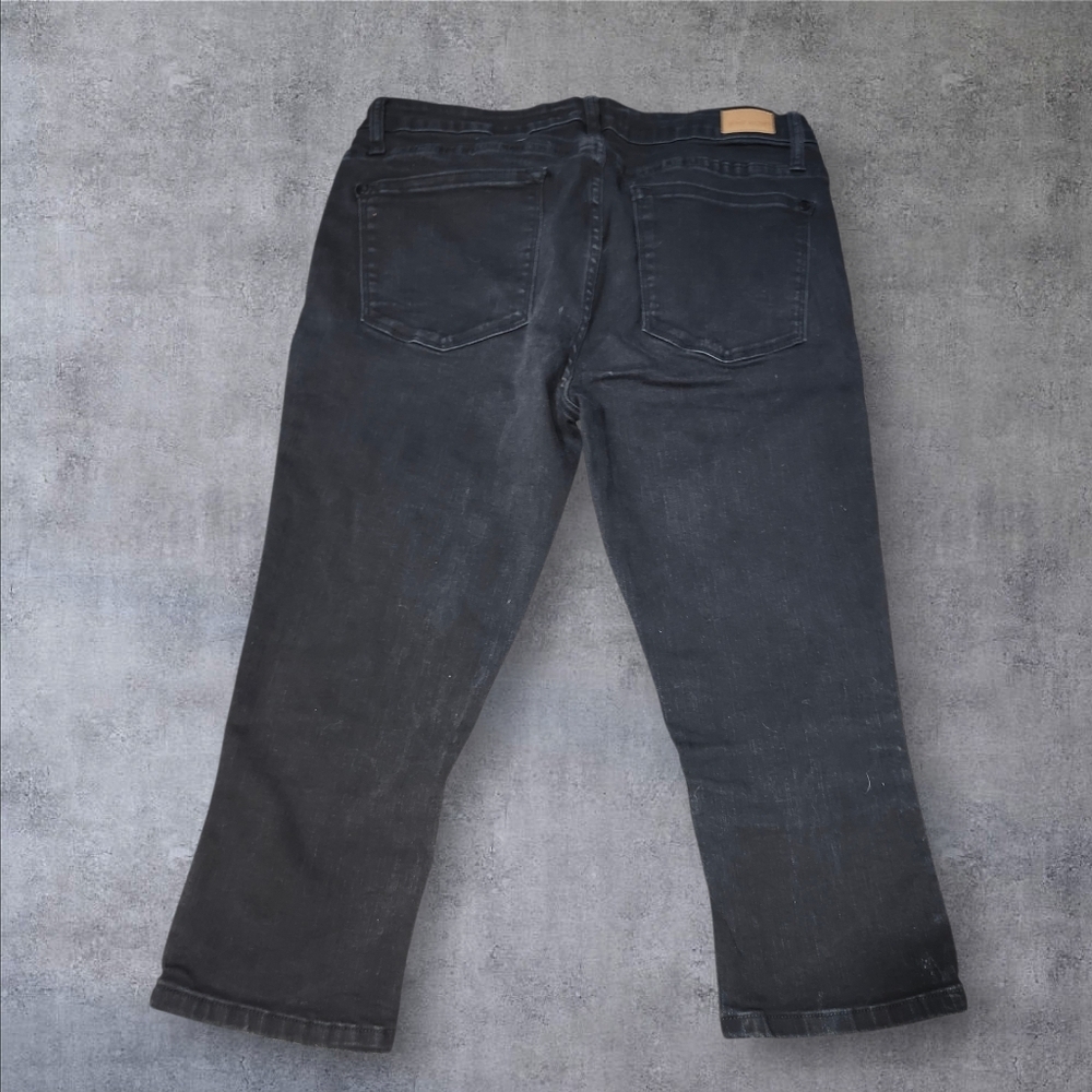 Judy Blue Capri Fit Jeans - Picture 3 of 7